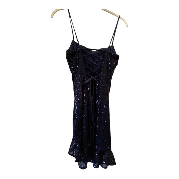 Sequined spaghetti strap asymmetrical special occasion dress 🔥🔥🔥 - Picture 6 of 9